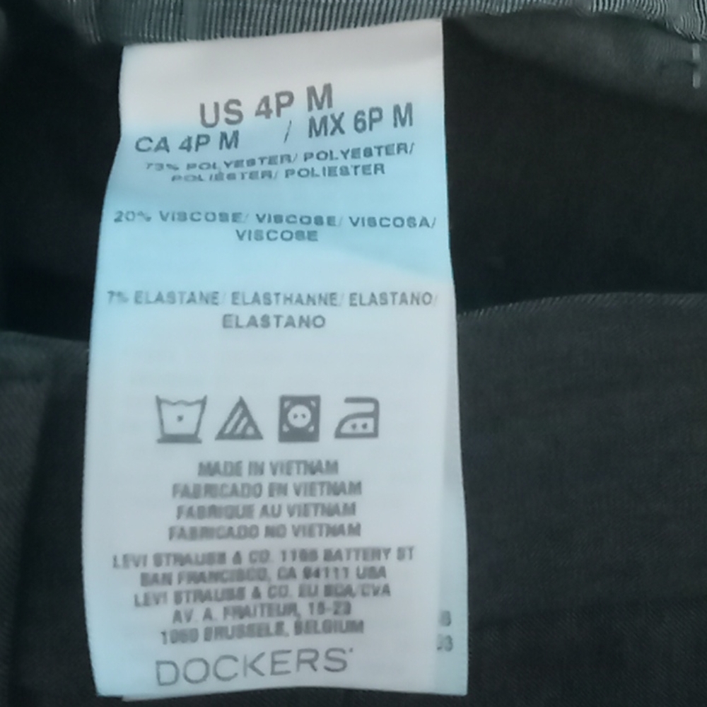 Dockers - Picture 5 of 5